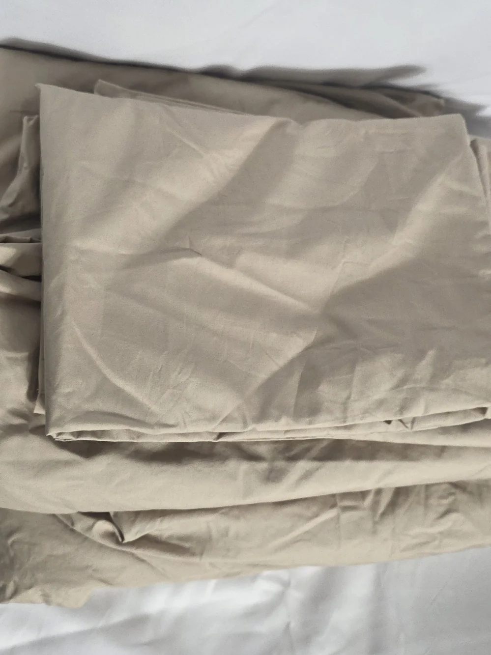 Boll And Branch King Signature Hemmed Sheet Set W/ 2 Standard Pillow Cases - Picture 3 of 5